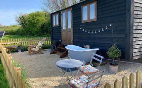 Marsh Farm Glamping Flittermouse Shepherd Hut
